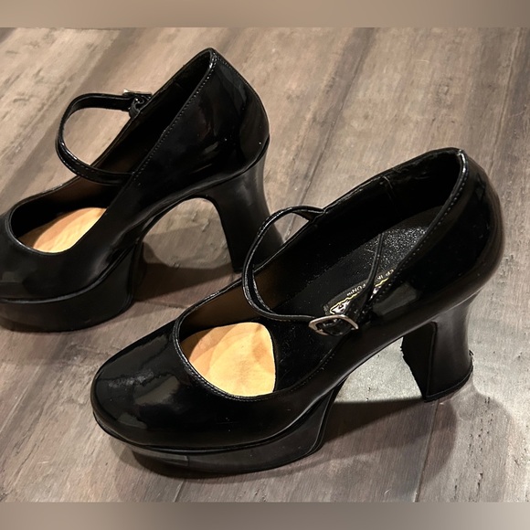Funtasma Black Patent Mary Jane Platform Pumps - Picture 3 of 4